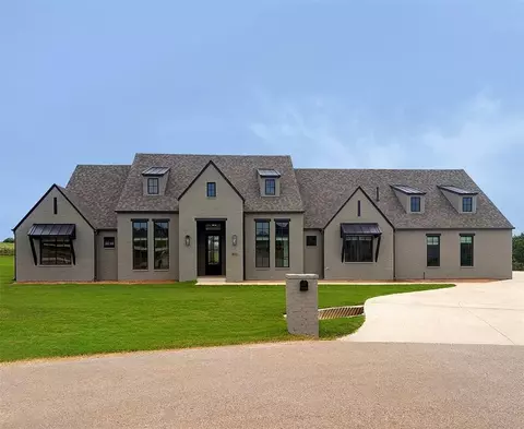 902 Fluvi Cir, Newcastle, OK 73065