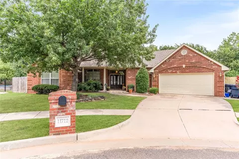11712 Savanah Pl, Yukon, OK 73099