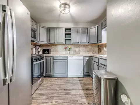 Kitchen - 919 E 2nd St, Cushing, OK 74023 photo 2 of 4