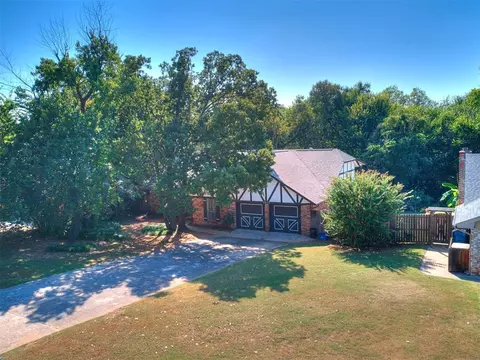 1013 East Dr, Edmond, OK 73034