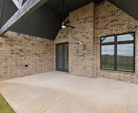 Exterior - 18140 Fields Dr, Edmond, OK 73012 photo 4 of 6