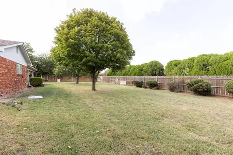 Exterior - 1109 N Ranch Rd, Altus, OK 73521 photo 8 of 9
