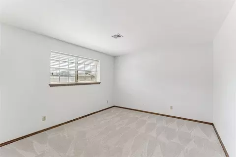 Bedroom - 1109 N Ranch Rd, Altus, OK 73521 photo 8 of 9