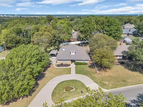 307 Bowling Dr, Pauls Valley, OK 73075
