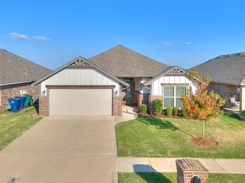9104 Yassir Blvd, Yukon, OK 73099