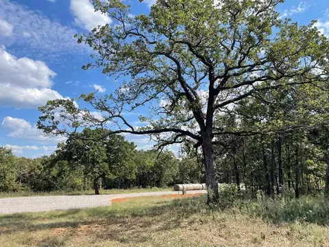 5402 Oak Hill Ranch Rd, Noble, OK 73068