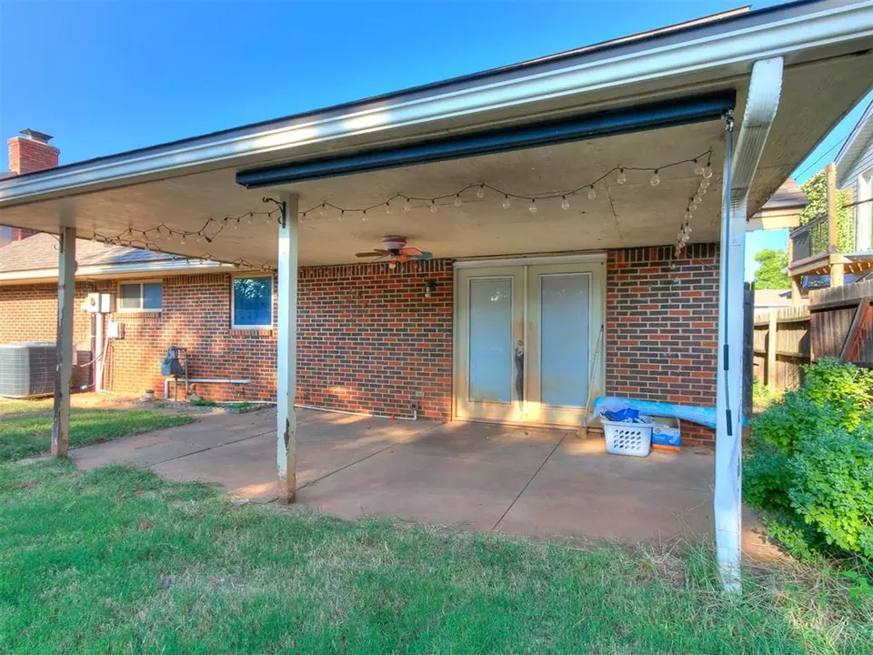 Exterior - 1004 W Idylwild Dr, Oklahoma City, OK 73110 photo 4 of 4