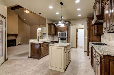 2178 Rivanna Way, Edmond, OK 73034