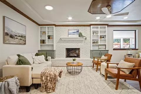 Living - 415 Stonegate Dr, Guthrie, OK 73044 photo 3 of 5
