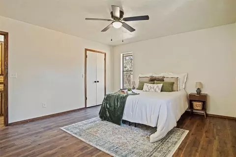 Bedroom - 415 Stonegate Dr, Guthrie, OK 73044 photo 2 of 5