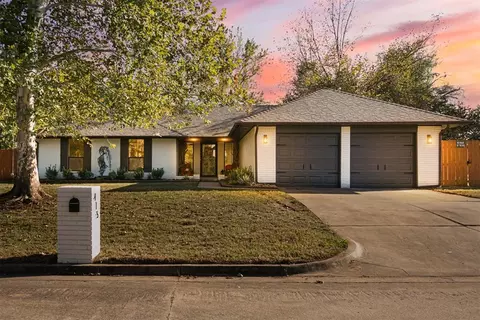 Exterior - 415 Stonegate Dr, Guthrie, OK 73044 photo 2 of 10