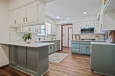 Kitchen - 415 Stonegate Dr, Guthrie, OK 73044 photo 1 of 6