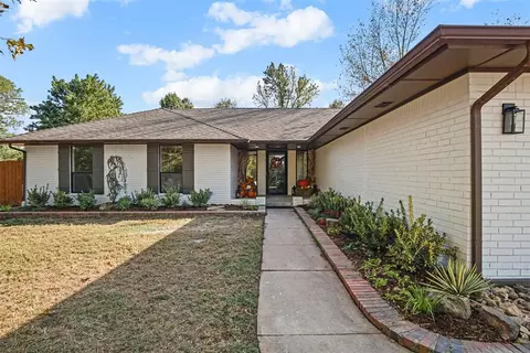 Exterior - 415 Stonegate Dr, Guthrie, OK 73044 photo 3 of 10