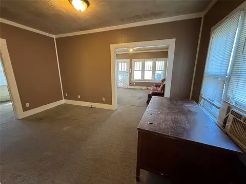 Living - 622 E Frank St, Norman, OK 73071 photo 3 of 3