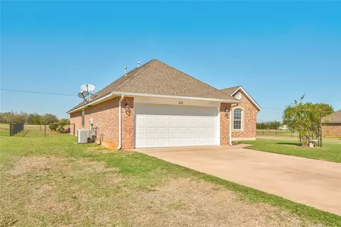 601 NW Van Buren Ave, Piedmont, OK 73078 photo 2