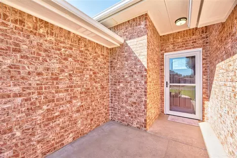601 NW Van Buren Ave, Piedmont, OK 73078 photo 3