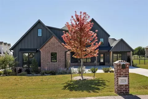 2223 Wintercreek Blvd, Blanchard, OK 73010