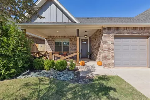 11217 SW 30th St, Yukon, OK 73099