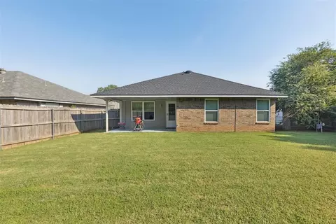 Exterior - 2012 Jackson Dr, Norman, OK 73071 photo 7 of 8