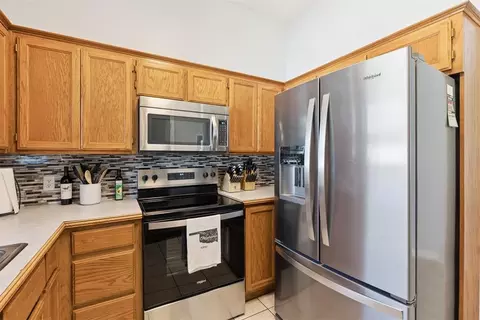 Kitchen - 2012 Jackson Dr, Norman, OK 73071 photo 3 of 4