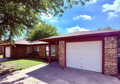 501 S Greengate Dr, Yukon, OK 73099