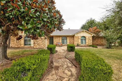 11525 Hastings Ave, Yukon, OK 73099
