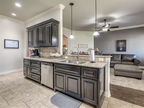 4916 Champlain Pl, Edmond, OK 73025 photo 13