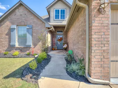 4916 Champlain Pl, Edmond, OK 73025 photo 4