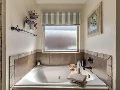 4916 Champlain Pl, Edmond, OK 73025 photo 23