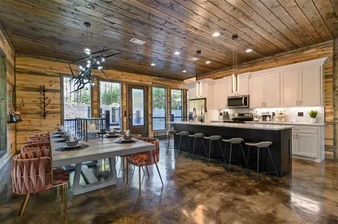 Dining - 345 Boulder Path, Broken Bow, OK 74728 photo 1 of 3
