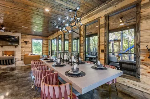 Dining - 345 Boulder Path, Broken Bow, OK 74728 photo 3 of 3