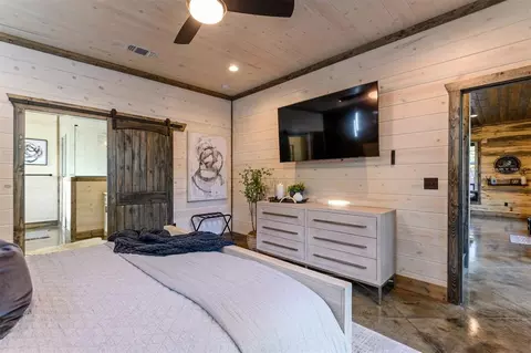 Bedroom - 345 Boulder Path, Broken Bow, OK 74728 photo 3 of 10