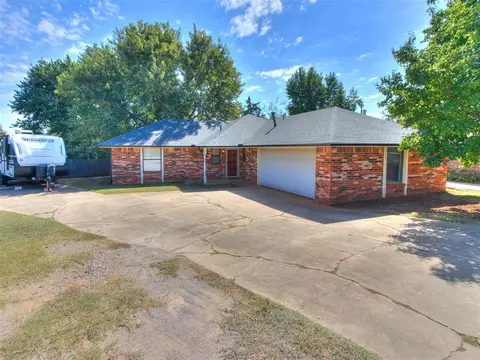 805 Condor Ct, Noble, OK 73068