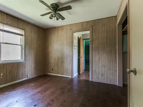Bedroom - 2160 Thunder Dr, Crescent, OK 73028 photo 4 of 6
