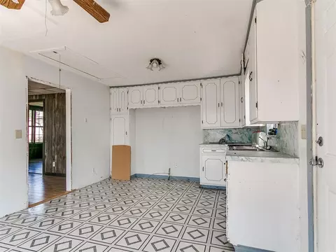 Kitchen - 2160 Thunder Dr, Crescent, OK 73028 photo 3 of 3