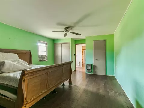 Bedroom - 2160 Thunder Dr, Crescent, OK 73028 photo 2 of 6