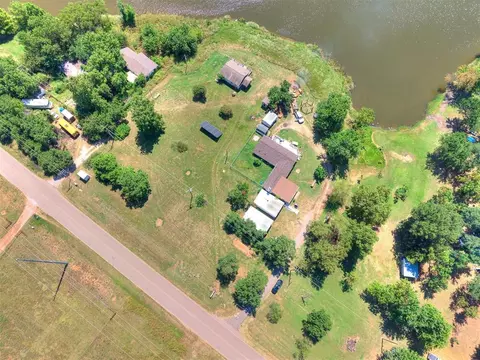 View/Area - 2160 Thunder Dr, Crescent, OK 73028 photo 6 of 7