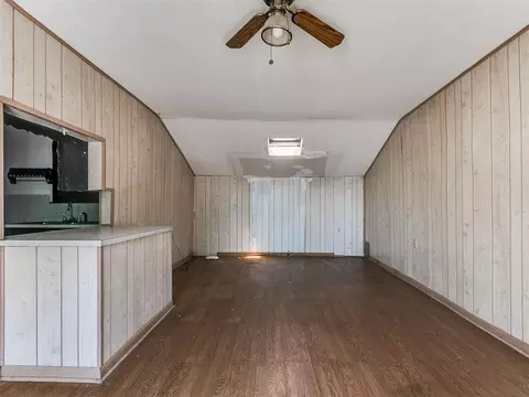 Living - 2160 Thunder Dr, Crescent, OK 73028 photo 6 of 8