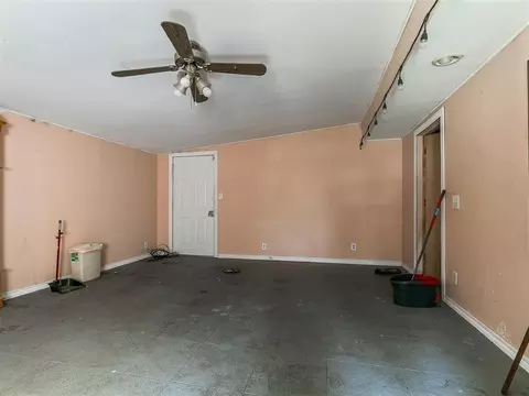 Other - 2160 Thunder Dr, Crescent, OK 73028 photo 4 of 14