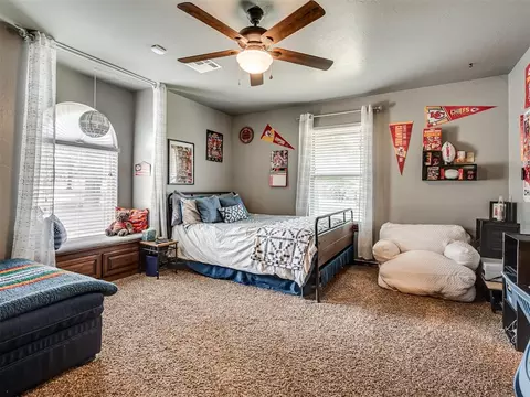 Bedroom - 13401 E 33rd St, Jones, OK 73049 photo 2 of 7