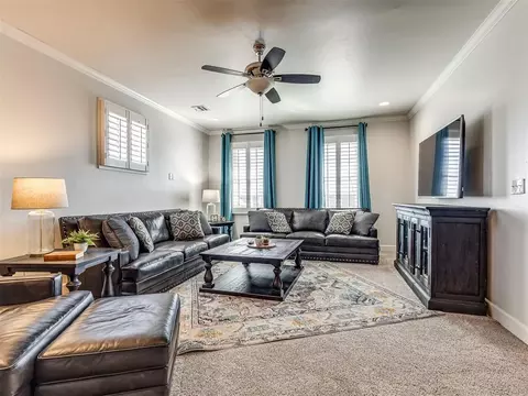 Living - 39 Boulevard, Carlton Landing, OK 74432 photo 4 of 5