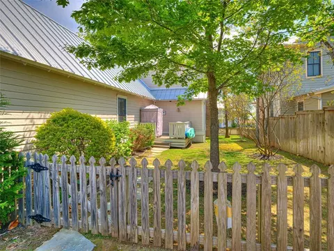 Exterior - 39 Boulevard, Carlton Landing, OK 74432 photo 15 of 17