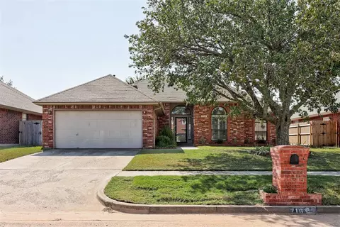 716 SW 154th Pl, Oklahoma City, OK 73170