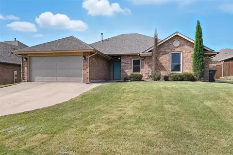 2055 Ridgeview Rd, Midwest City, OK 73130