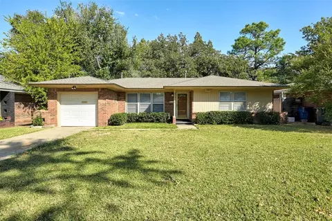 2131 Carlton Way, The Village, OK 73120