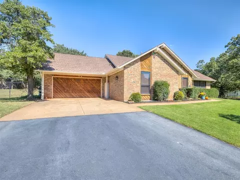 1717 Loveland Cir, Guthrie, OK 73044