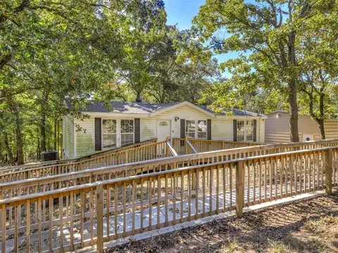 2909 Westwood Ln, Luther, OK 73054
