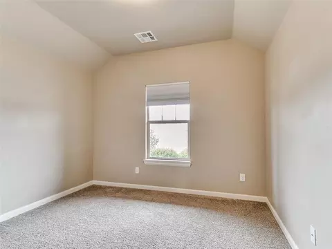 2800 Cedar Creek Dr, Moore, OK 73160 photo 6