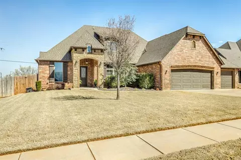 2241 W Mickey Dr, Mustang, OK 73064