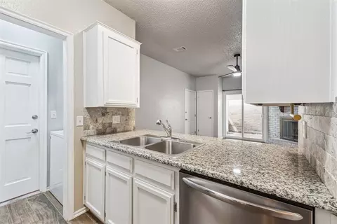 2142 Goodrich Dr, Moore, OK 73170 photo 10